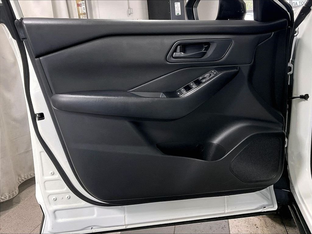 Certified 2024 Nissan Rogue S AWD/4WD image 9