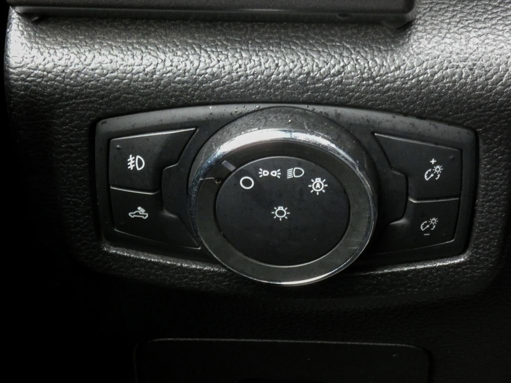 Used 2017 Ford F150 XLT w/ Equipment Group 302A Luxury image 15