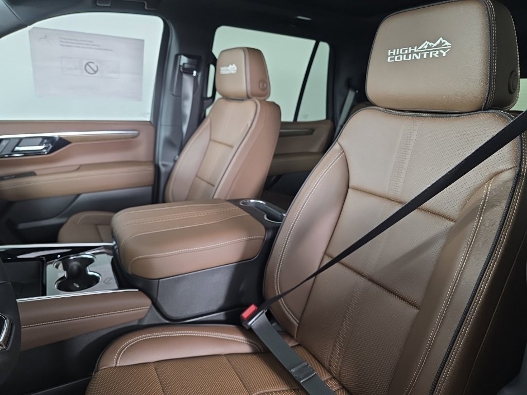 New 2026 Chevrolet Tahoe High Country w/ Sun And Tow Package image 17