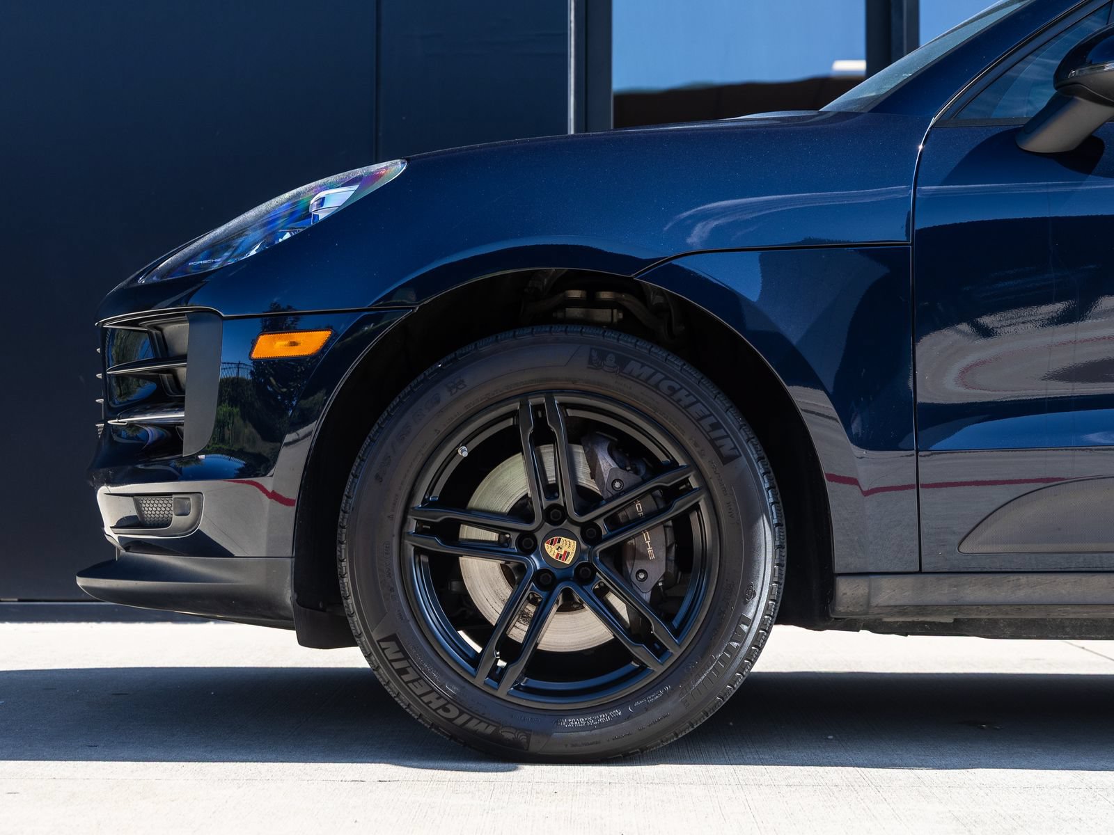 Certified 2021 Porsche Macan AWD/4WD image 13