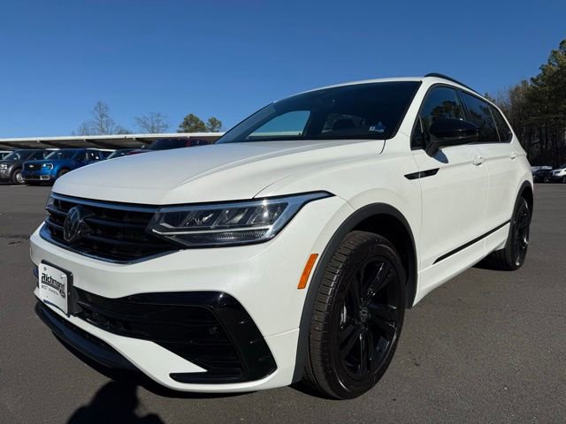 Used 2024 Volkswagen Tiguan SE R-Line