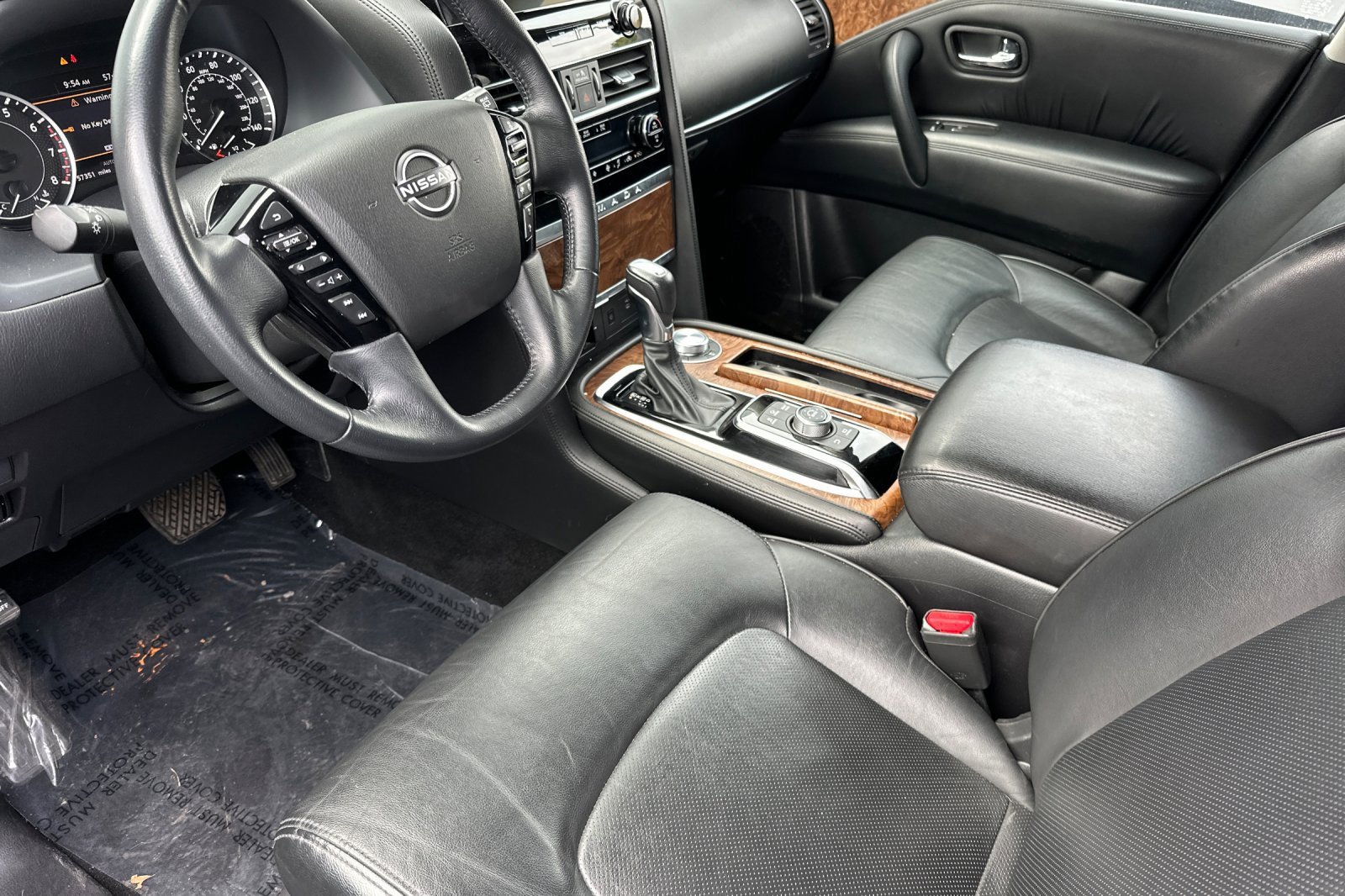Used 2022 Nissan Armada SL w/ Captain's Chairs Package image 10