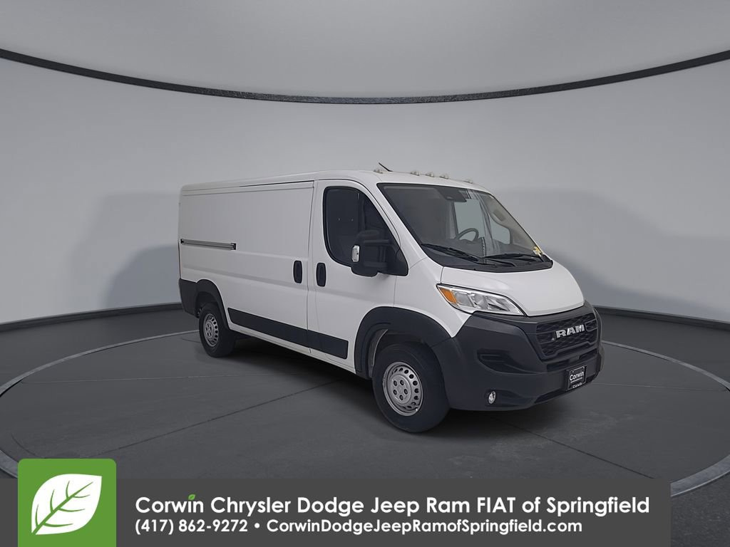 Used 2025 RAM ProMaster 2500 w/ Convenience Group FWD image 4