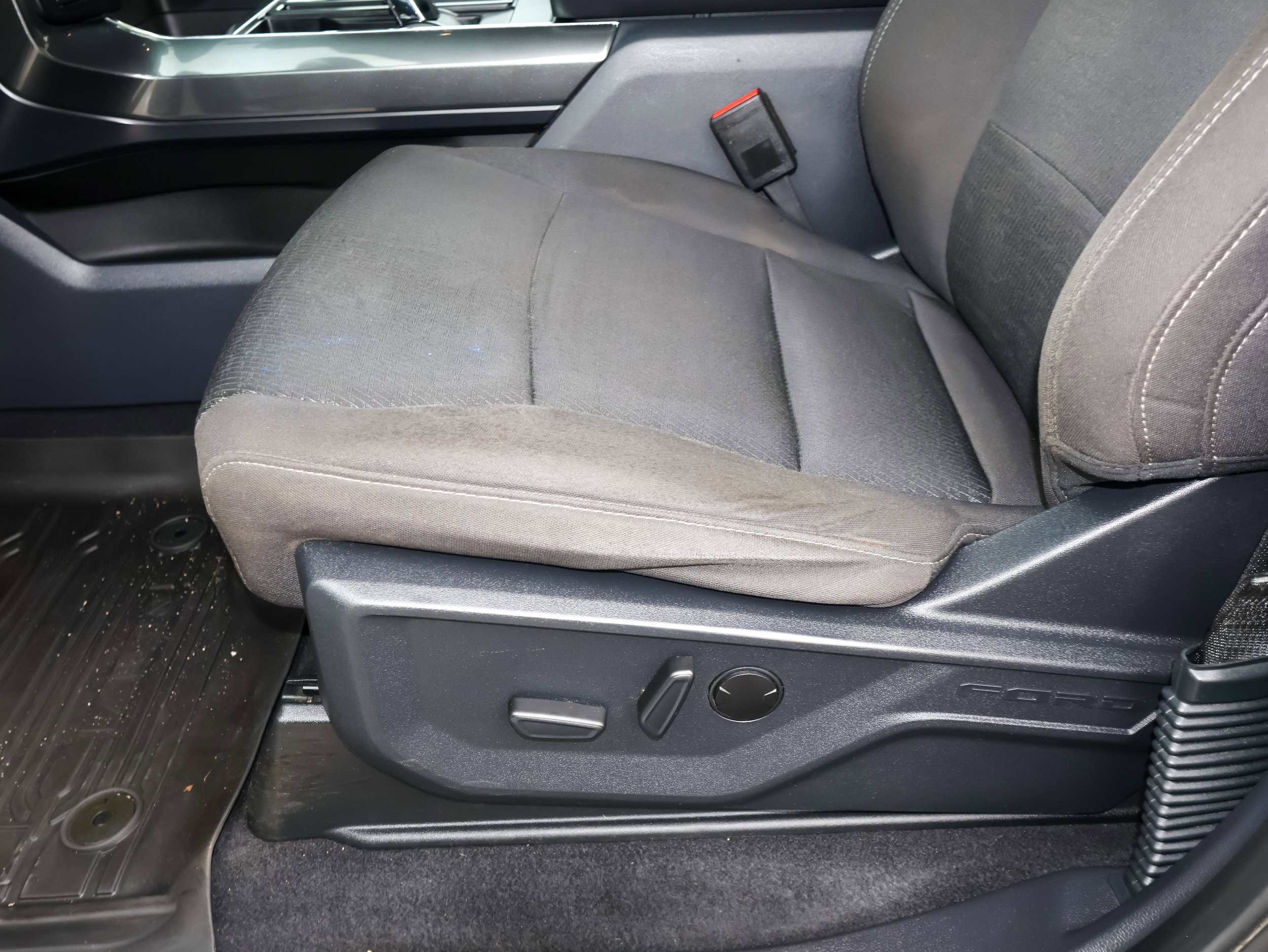 Used 2023 Ford F150 XLT w/ Equipment Group 302A High AWD/4WD image 13