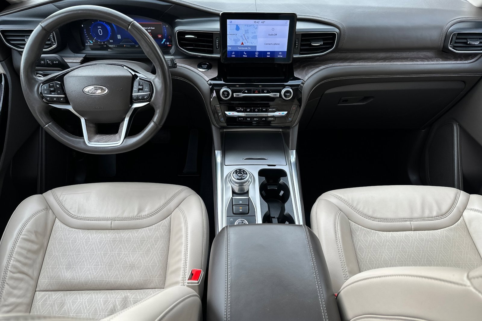 Used 2023 Ford Explorer Platinum w/ Equipment Group 601A image 13