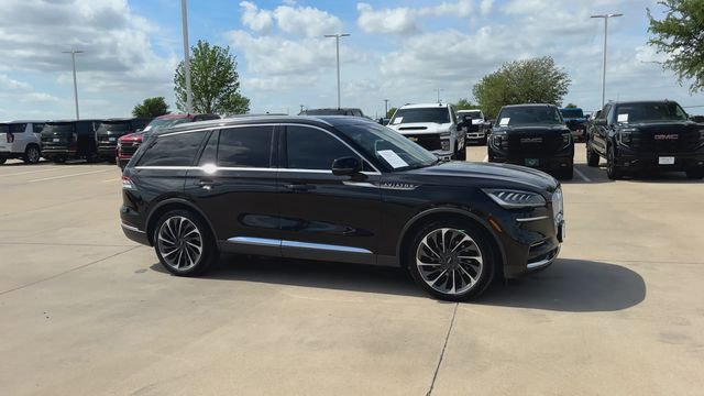 Used 2023 Lincoln Aviator Reserve w/ Equipment Group 201A image 2