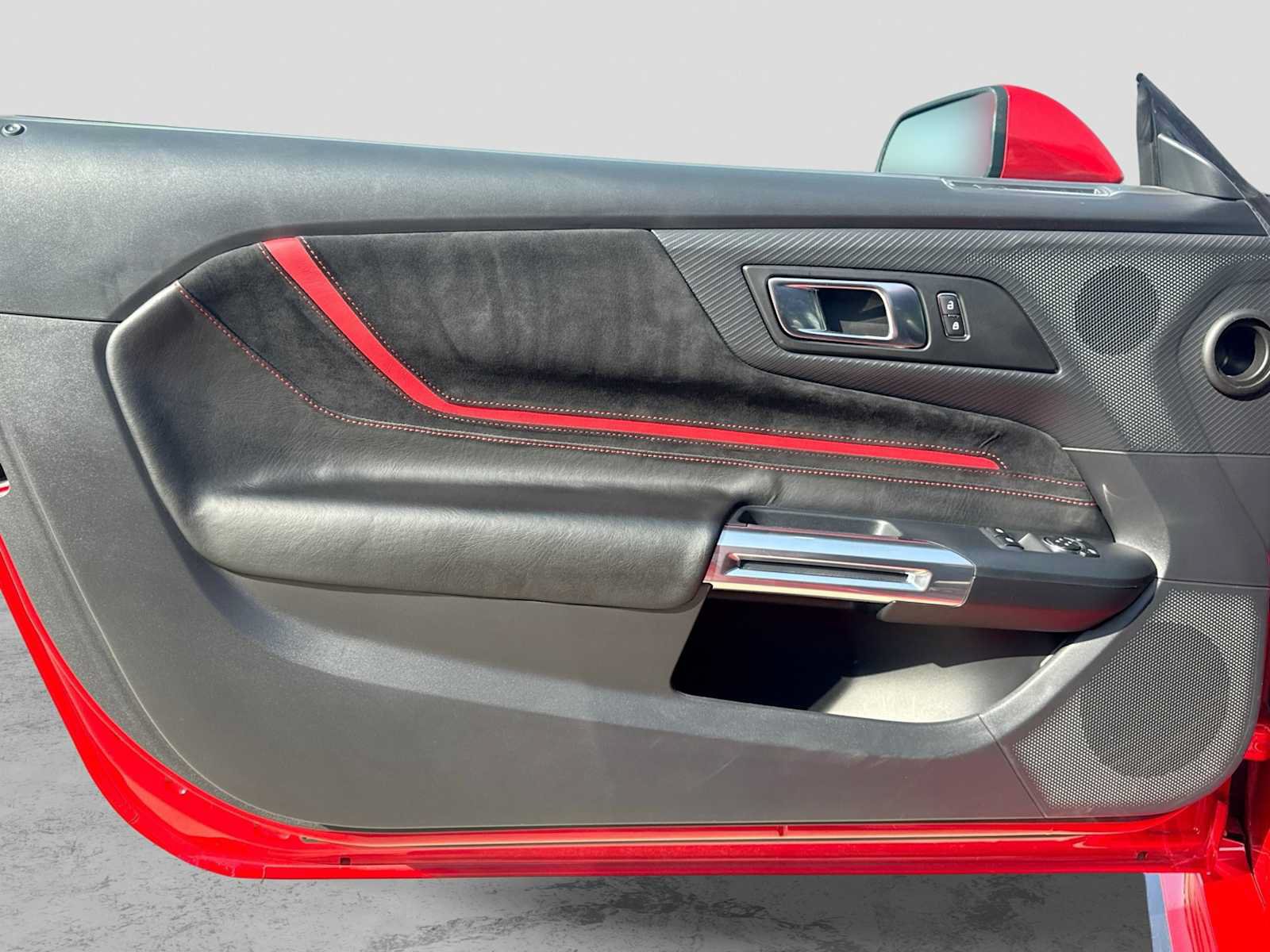 Used 2024 Ford Mustang GT RWD image 28