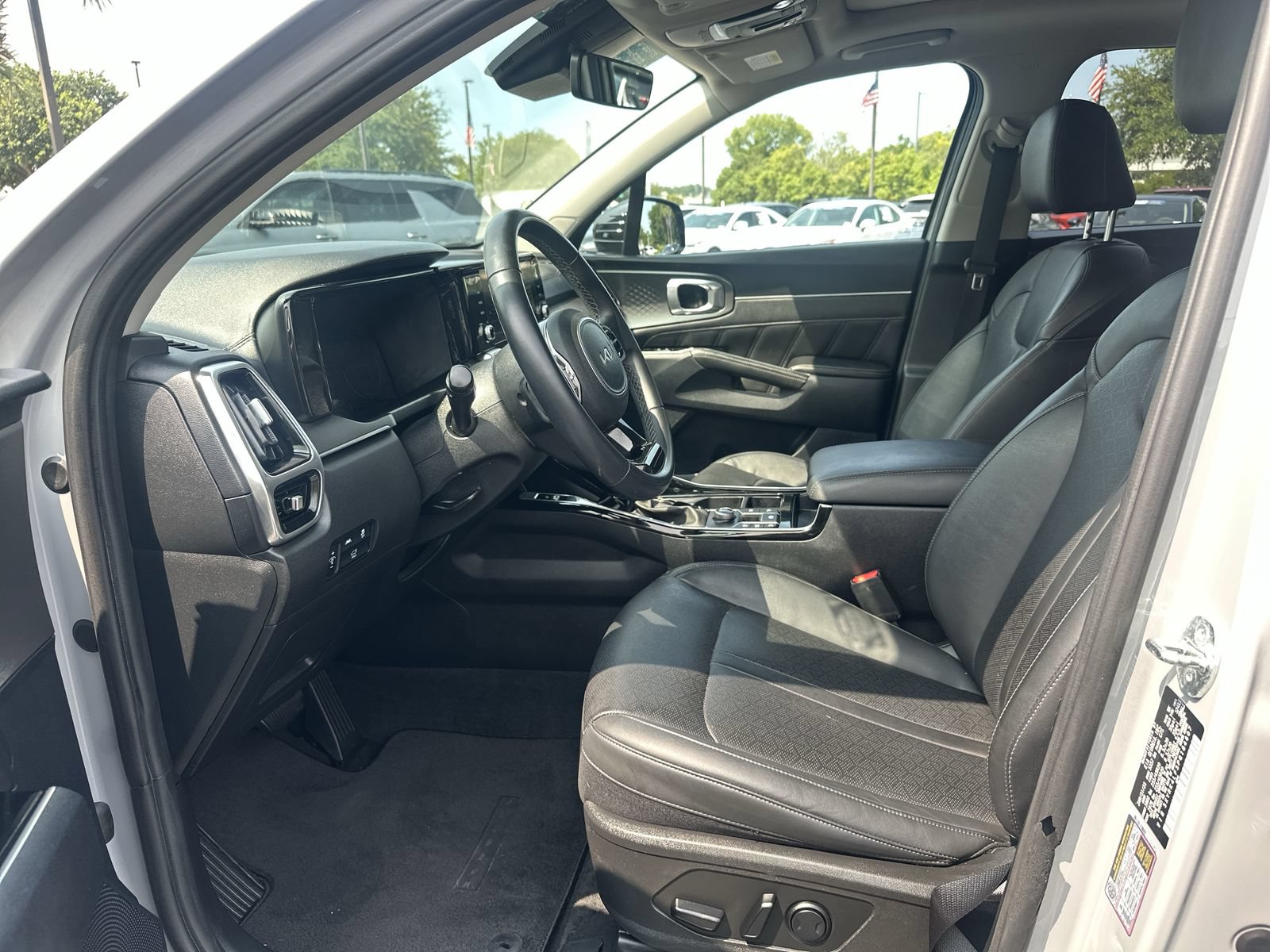 Used 2023 Kia Sorento SX FWD image 16
