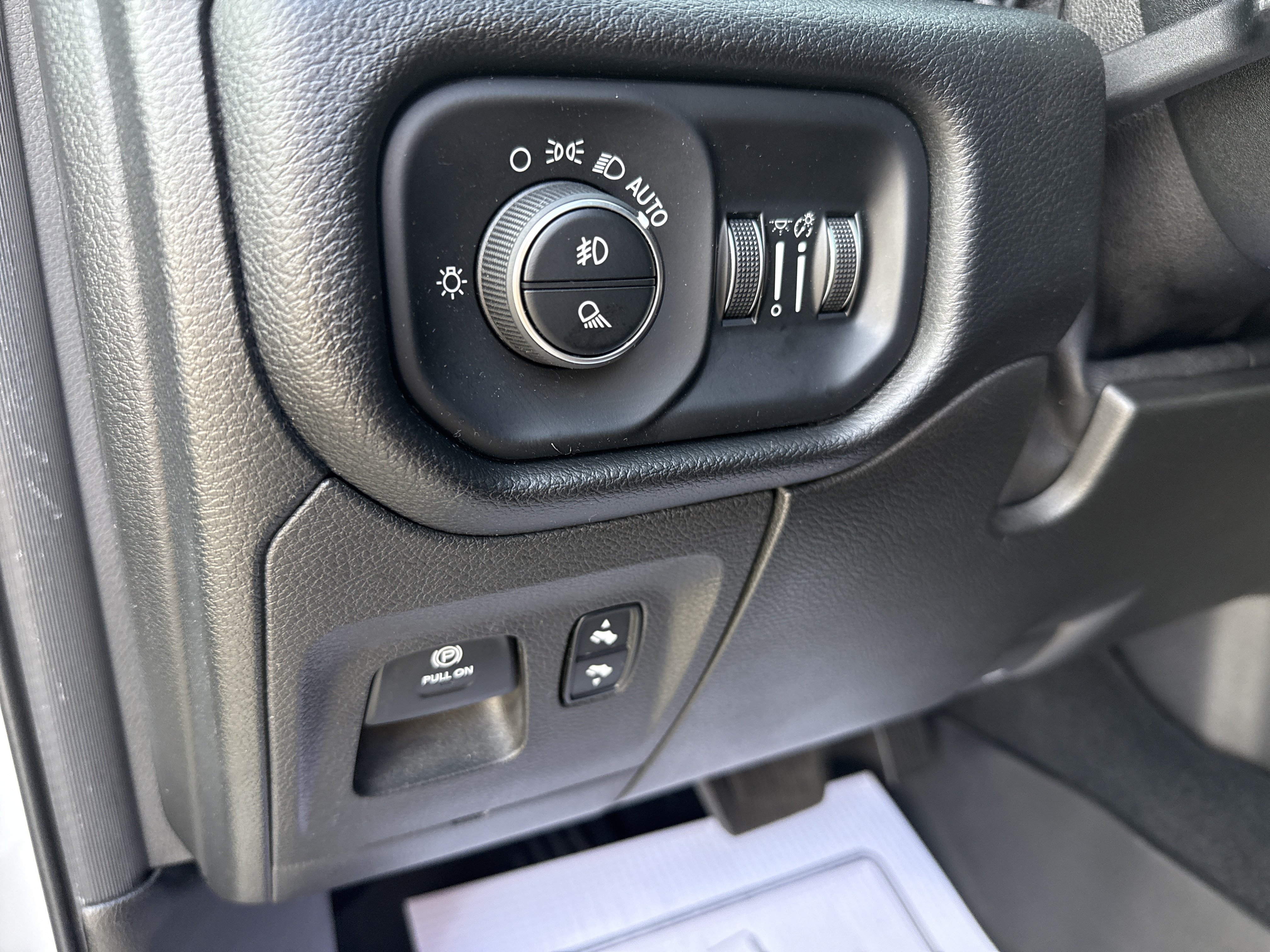 Used 2019 RAM 1500 Rebel w/ Rebel Level 2 Equipment Group AWD/4WD image 9