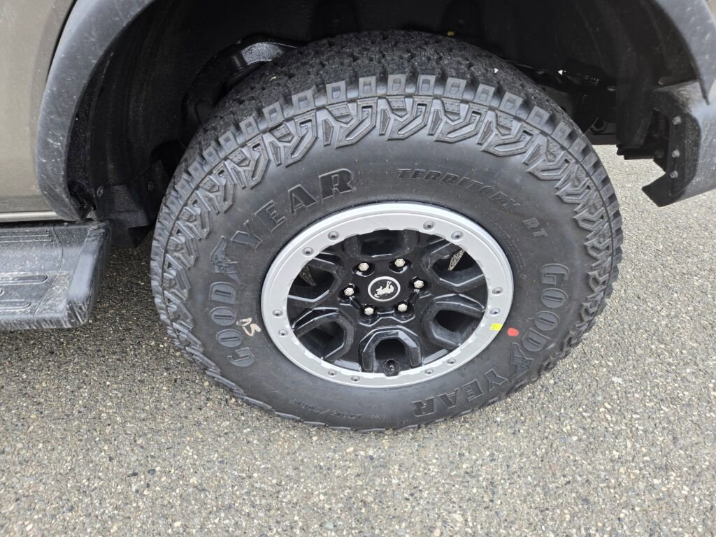New 2026 Ford Bronco Outer Banks w/ Sasquatch Package AWD/4WD image 9