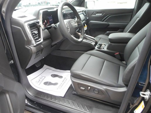 New 2025 GMC Canyon Elevation w/ Convenience Package image 8