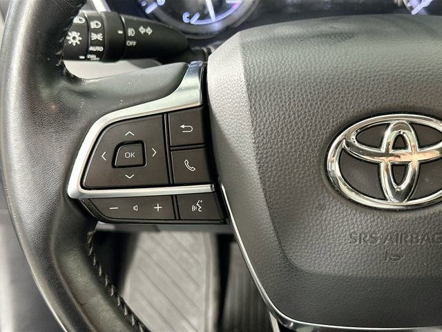Used 2020 Toyota Highlander XLE AWD/4WD image 22