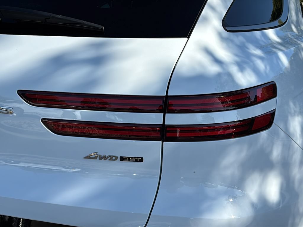 Certified 2026 Genesis GV70 3.5T Sport Advanced AWD/4WD image 46