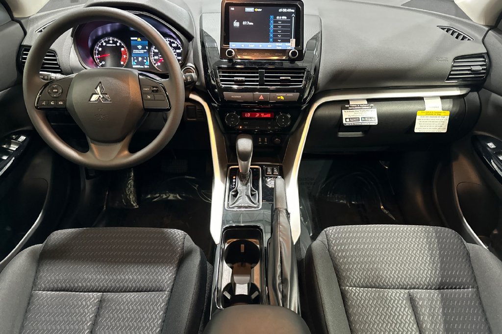 New 2026 Mitsubishi Eclipse Cross LE AWD/4WD image 5