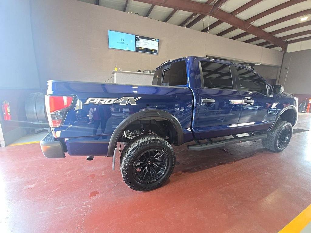 Used 2021 Nissan Titan PRO-4X w/ Pro-4x Convenience Package image 6
