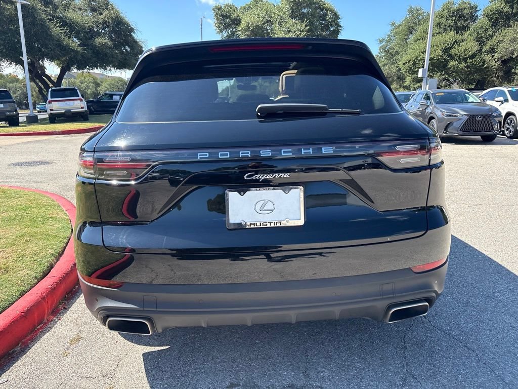 Used 2021 Porsche Cayenne AWD/4WD image 4