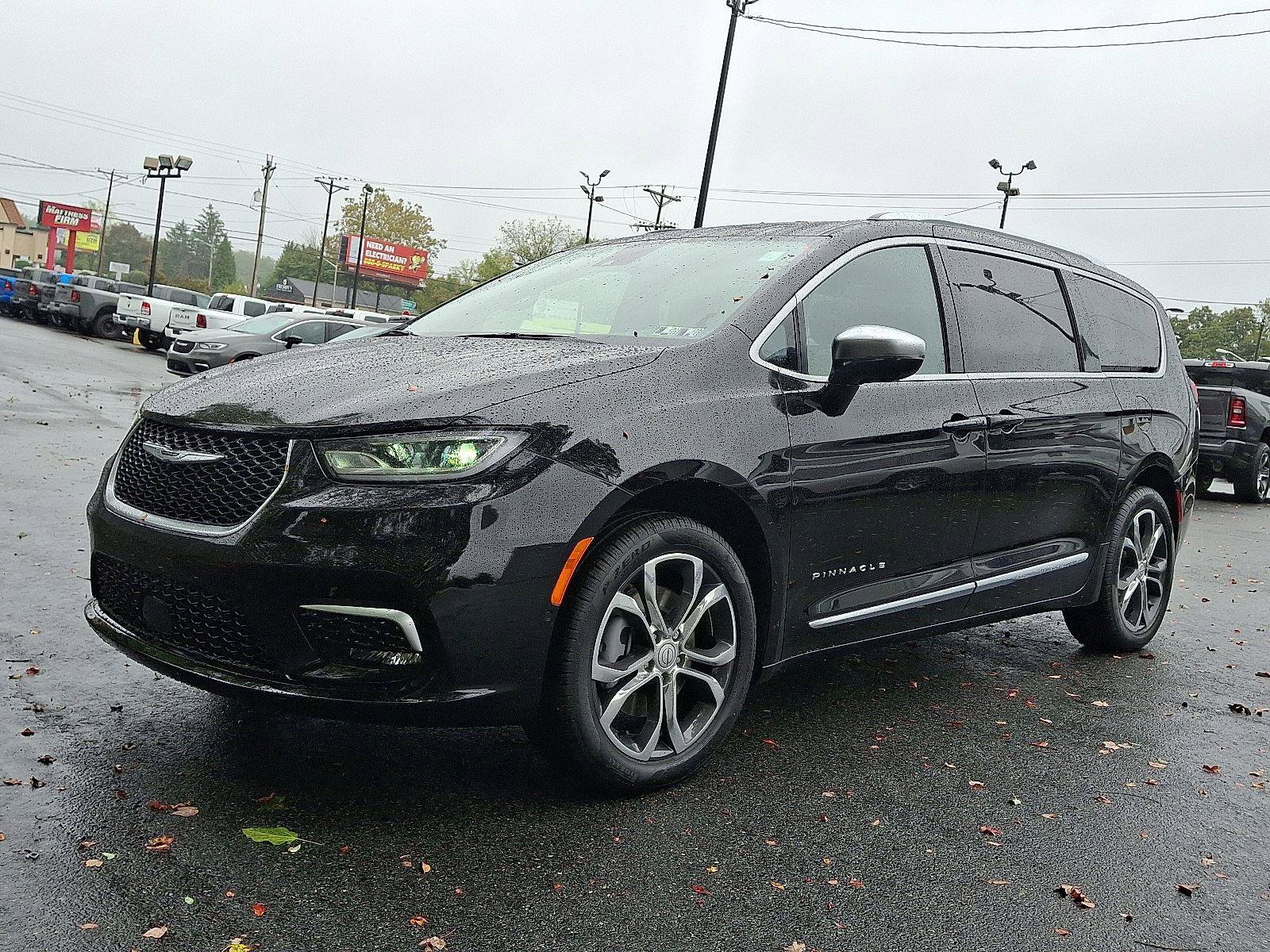 New 2026 Chrysler Pacifica Pinnacle image 2