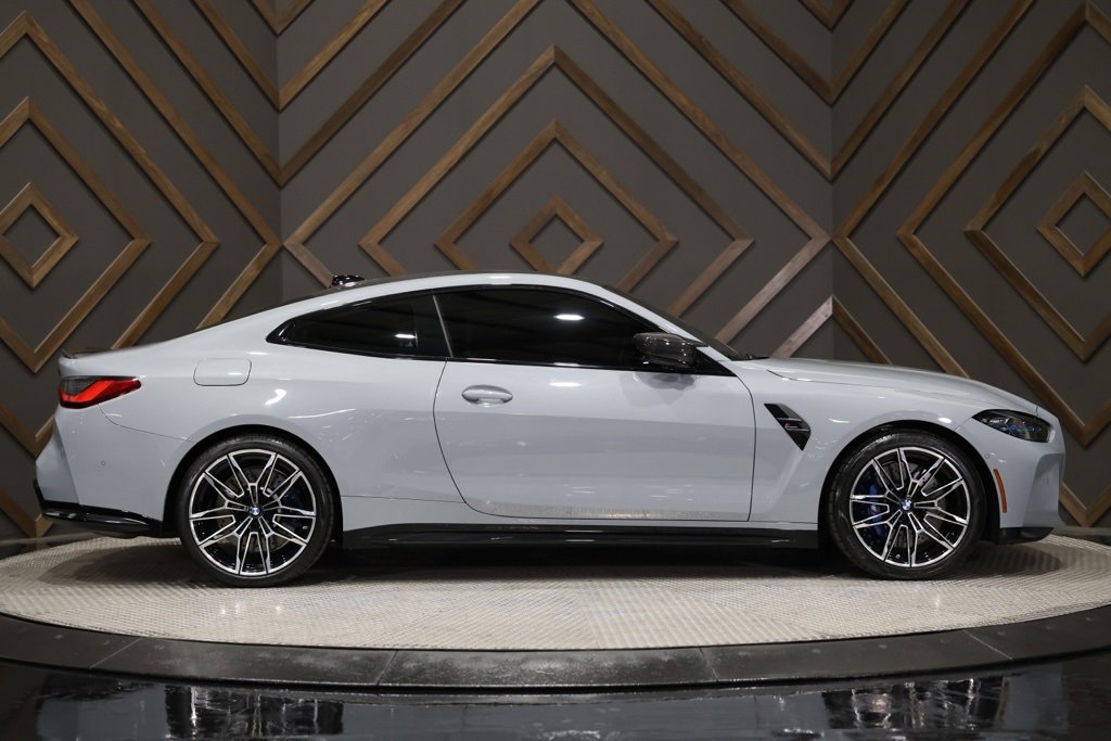 Used 2021 BMW M4 Competition w/ M Carbon Exterior Package image 18