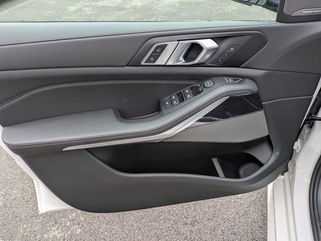 New 2026 BMW X5 xDrive40i image 7