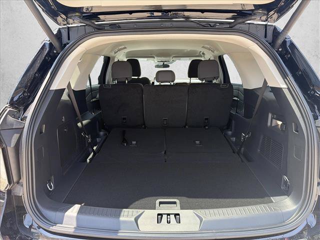 New 2026 Ford Explorer Active RWD image 11