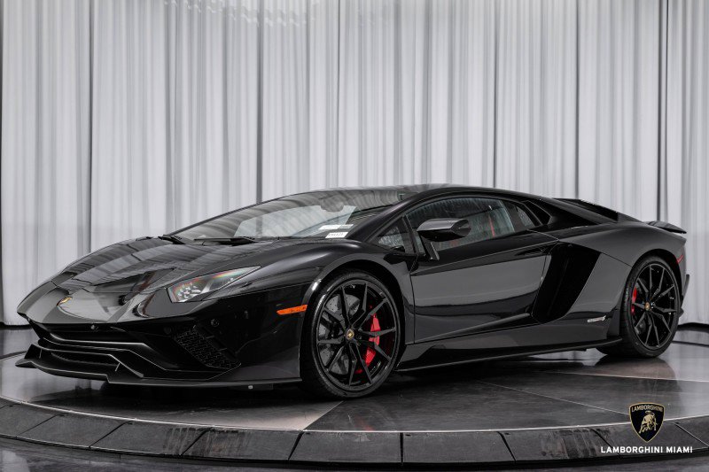 Used 2018 Lamborghini Aventador S image 16
