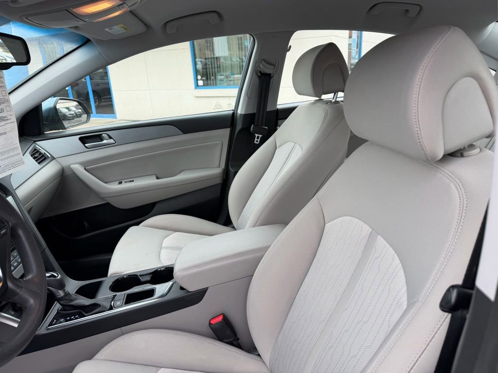 Used 2016 Hyundai Sonata SE image 6
