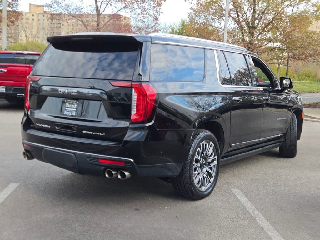 Used 2023 GMC Yukon XL Denali Ultimate image 14