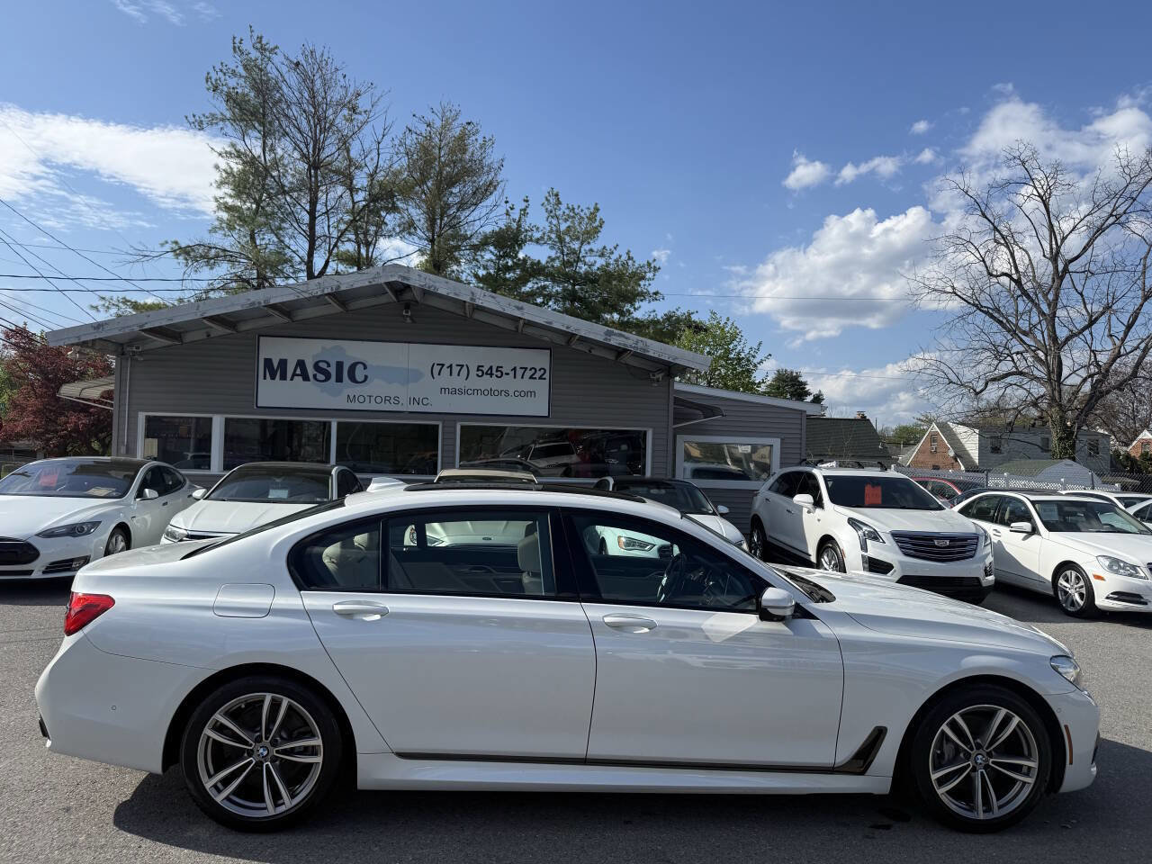 Used 2019 BMW 740i xDrive w/ Executive Package image 3