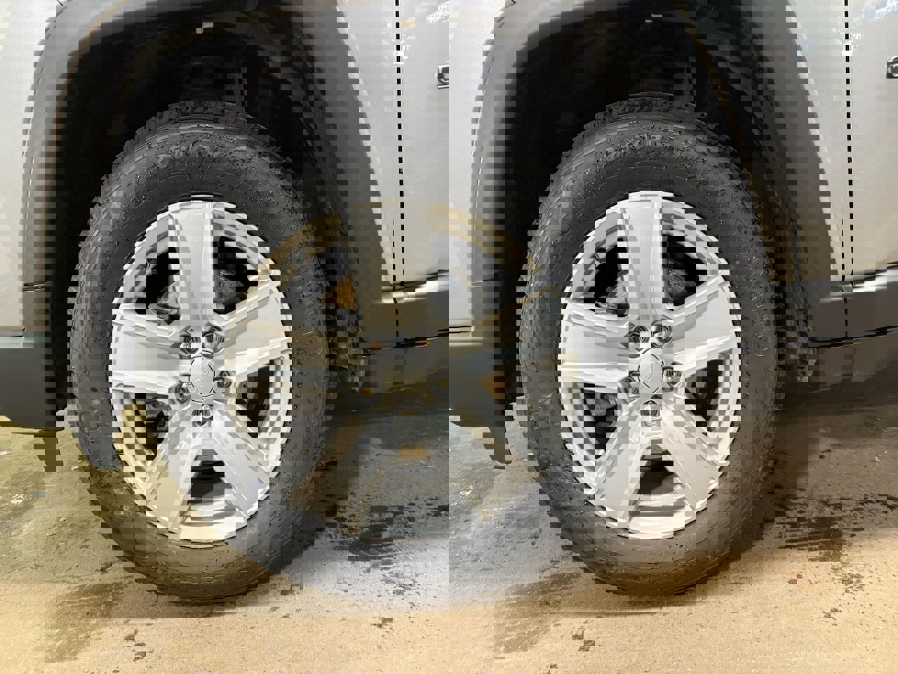 Certified 2022 Jeep Compass Latitude w/ Convenience Group image 24