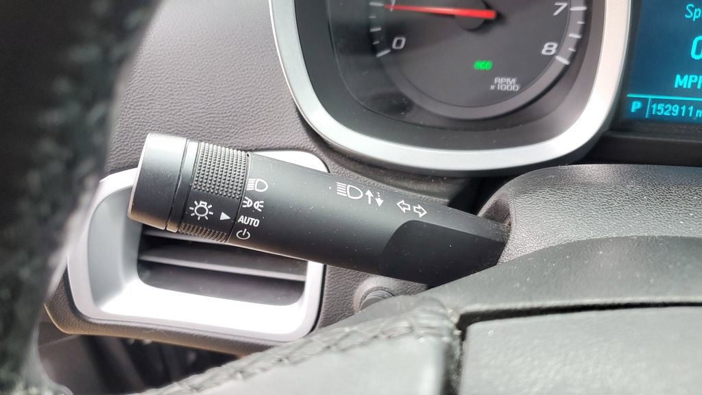 Used 2017 Chevrolet Equinox LT w/ Convenience Package image 10