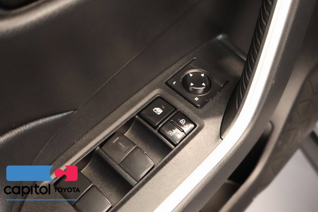Certified 2021 Toyota RAV4 LE AWD/4WD image 11