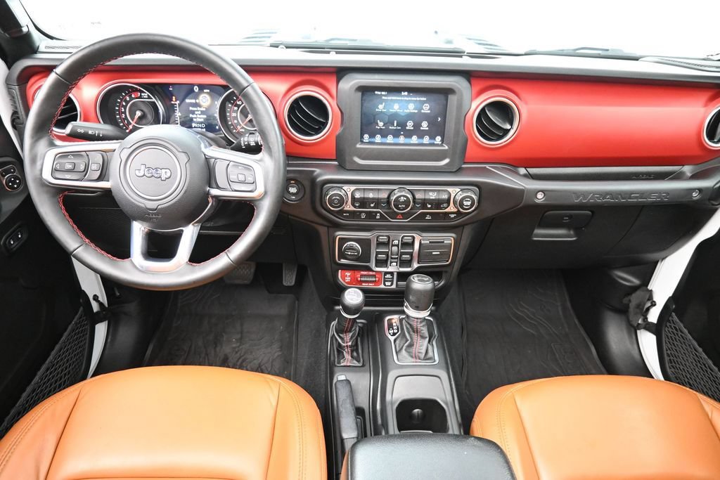 Used 2021 Jeep Wrangler Unlimited Rubicon w/ Cold Weather Group AWD/4WD image 6