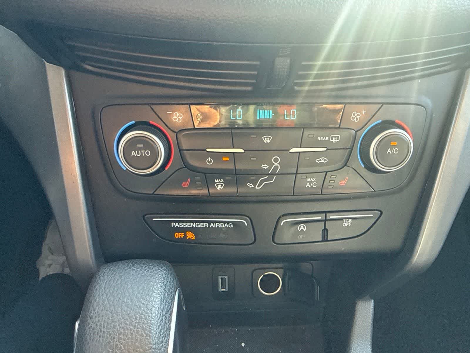 Used 2018 Ford Escape SE FWD image 30