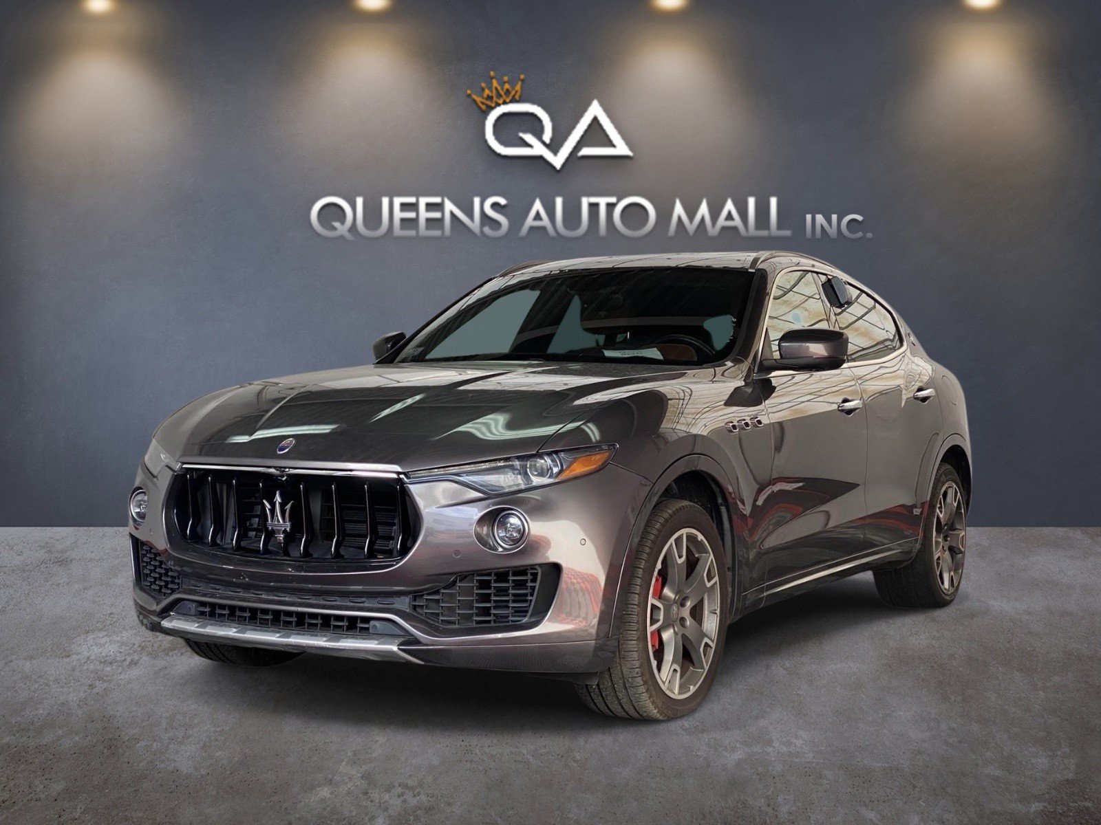 Used 2017 Maserati Levante S AWD/4WD image 3