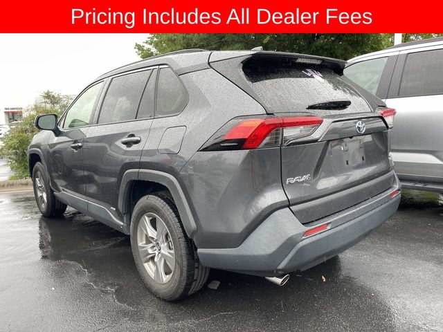 Used 2022 Toyota RAV4 LE AWD/4WD image 4