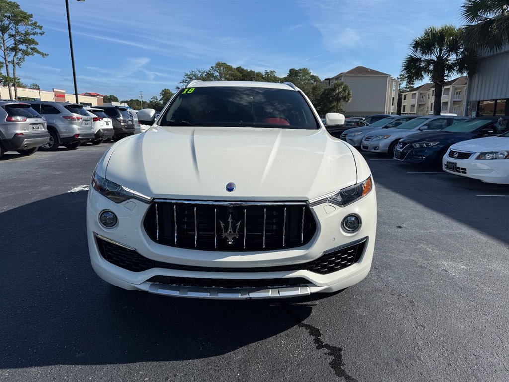 Used 2019 Maserati Levante GranLusso image 7