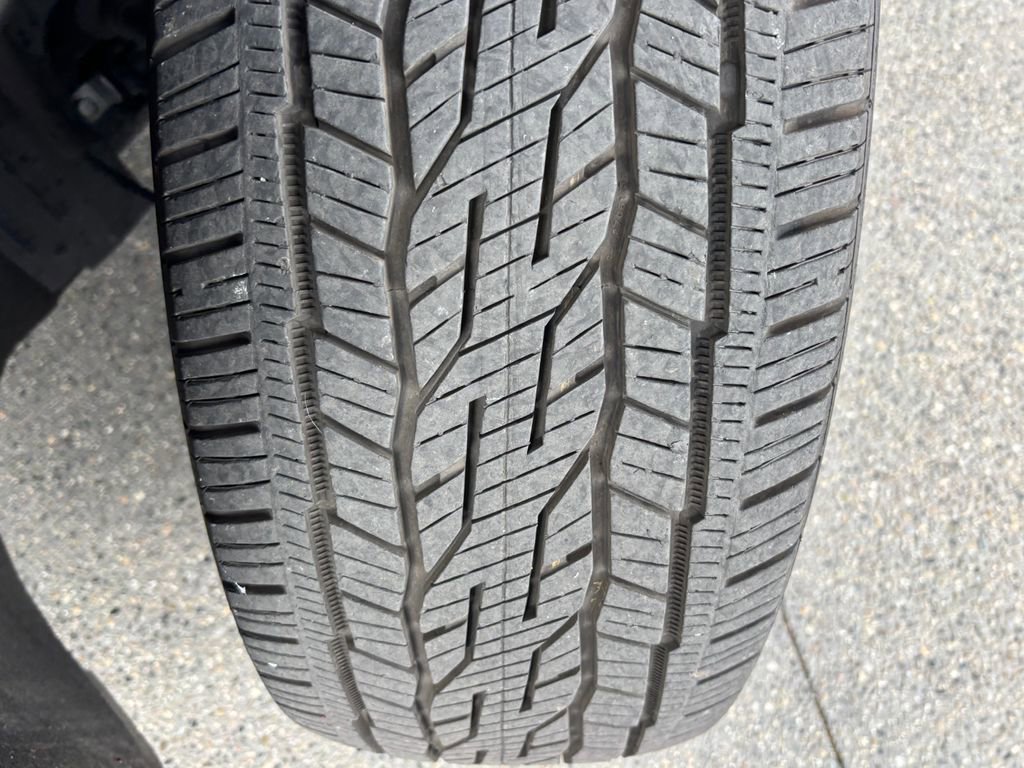 Used 2024 Chevrolet Traverse RS image 33