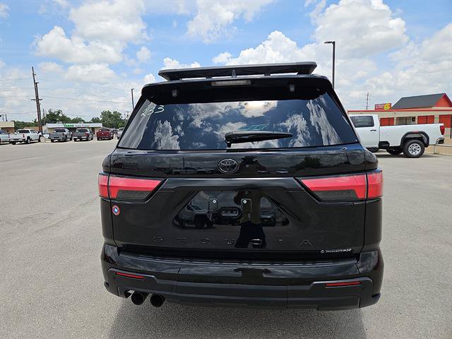 Used 2025 Toyota Sequoia TRD Pro AWD/4WD image 4
