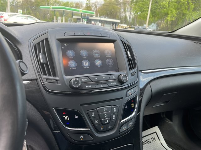 Used 2016 Buick Regal FWD image 25