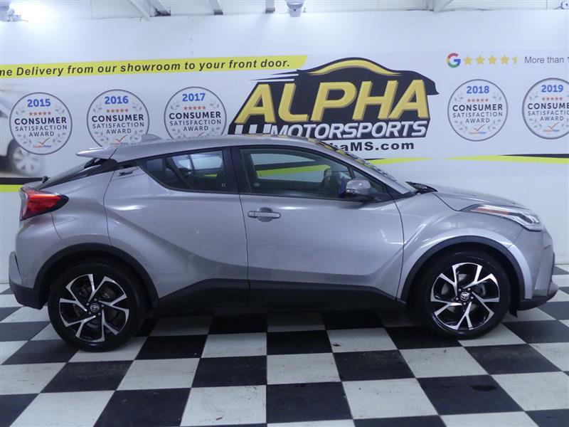 Used 2020 Toyota C-HR XLE image 32