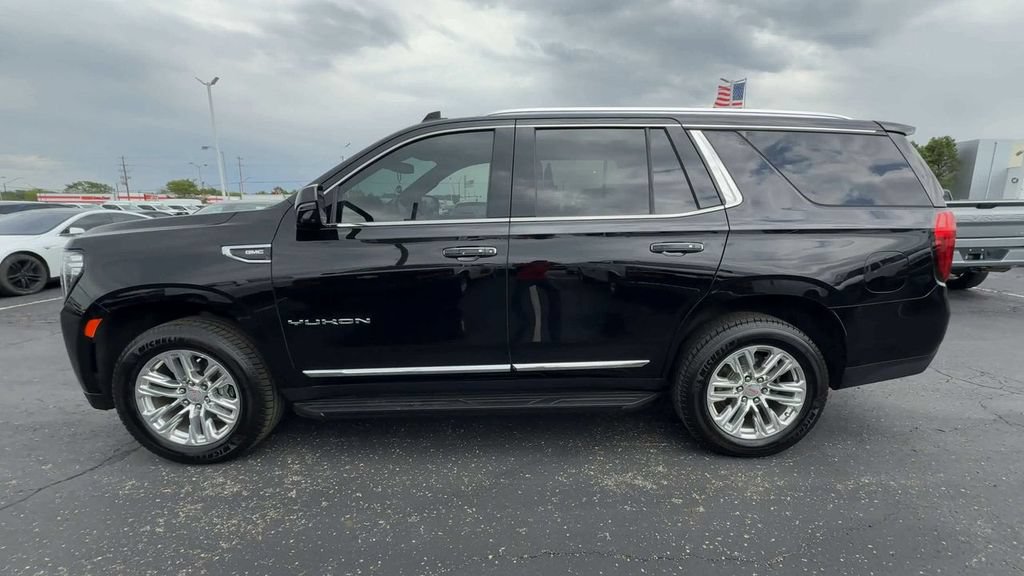 Used 2021 GMC Yukon SLT w/ SLT Premium Package AWD/4WD image 5