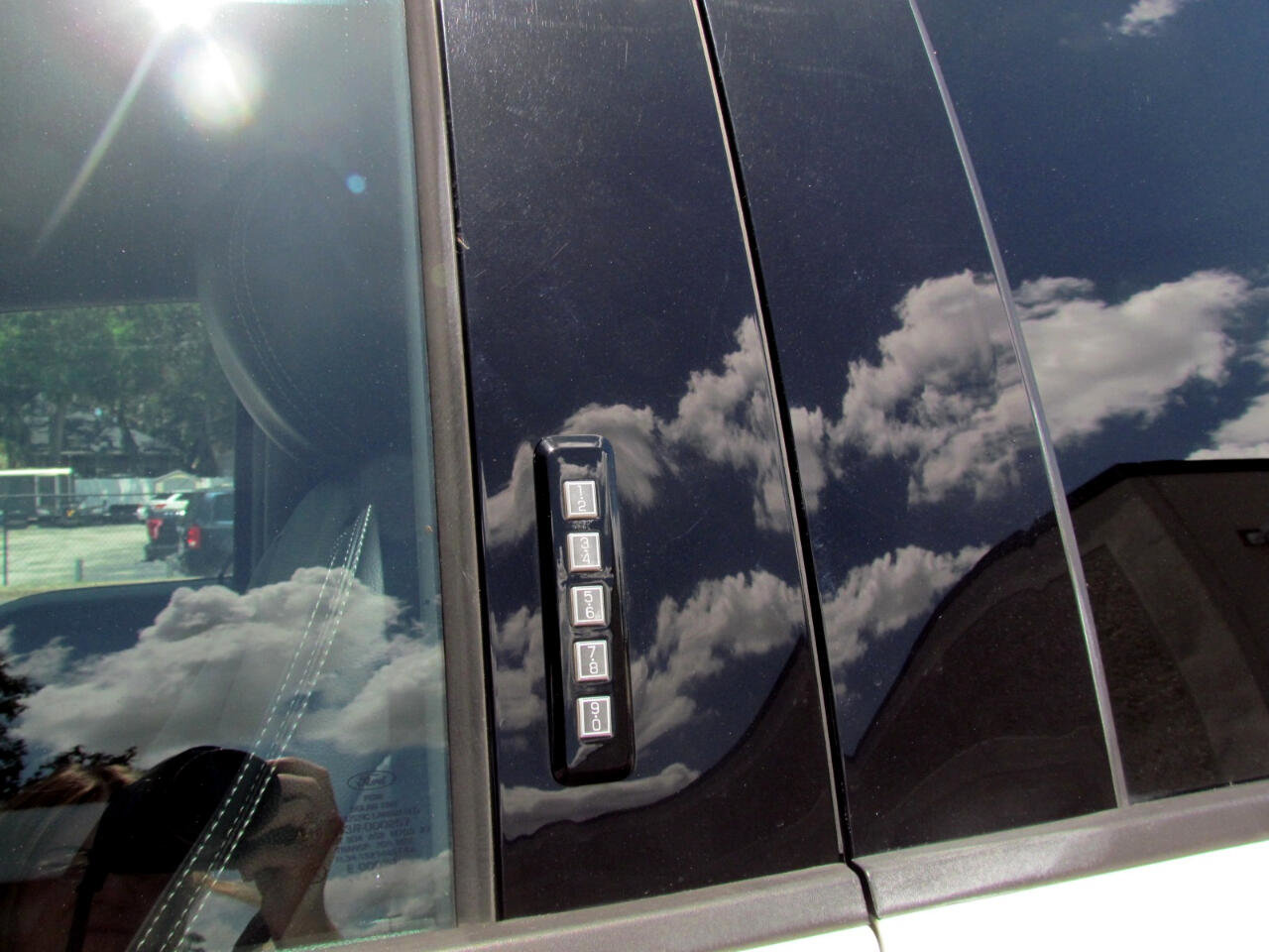 Used 2018 Ford F150 Lariat w/ Trailer Tow Package image 14