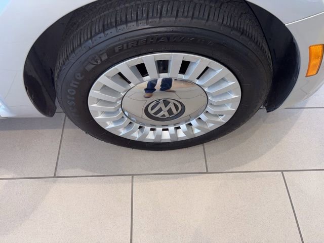 Used 2014 Volkswagen Beetle 2.5 image 10
