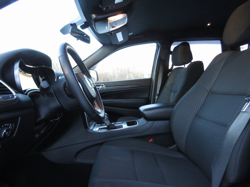 Used 2019 Jeep Grand Cherokee Laredo image 10