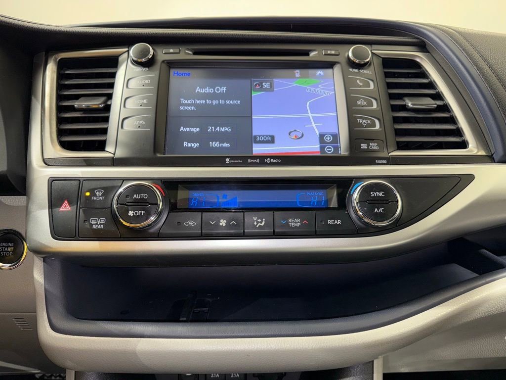 Used 2019 Toyota Highlander XLE image 29