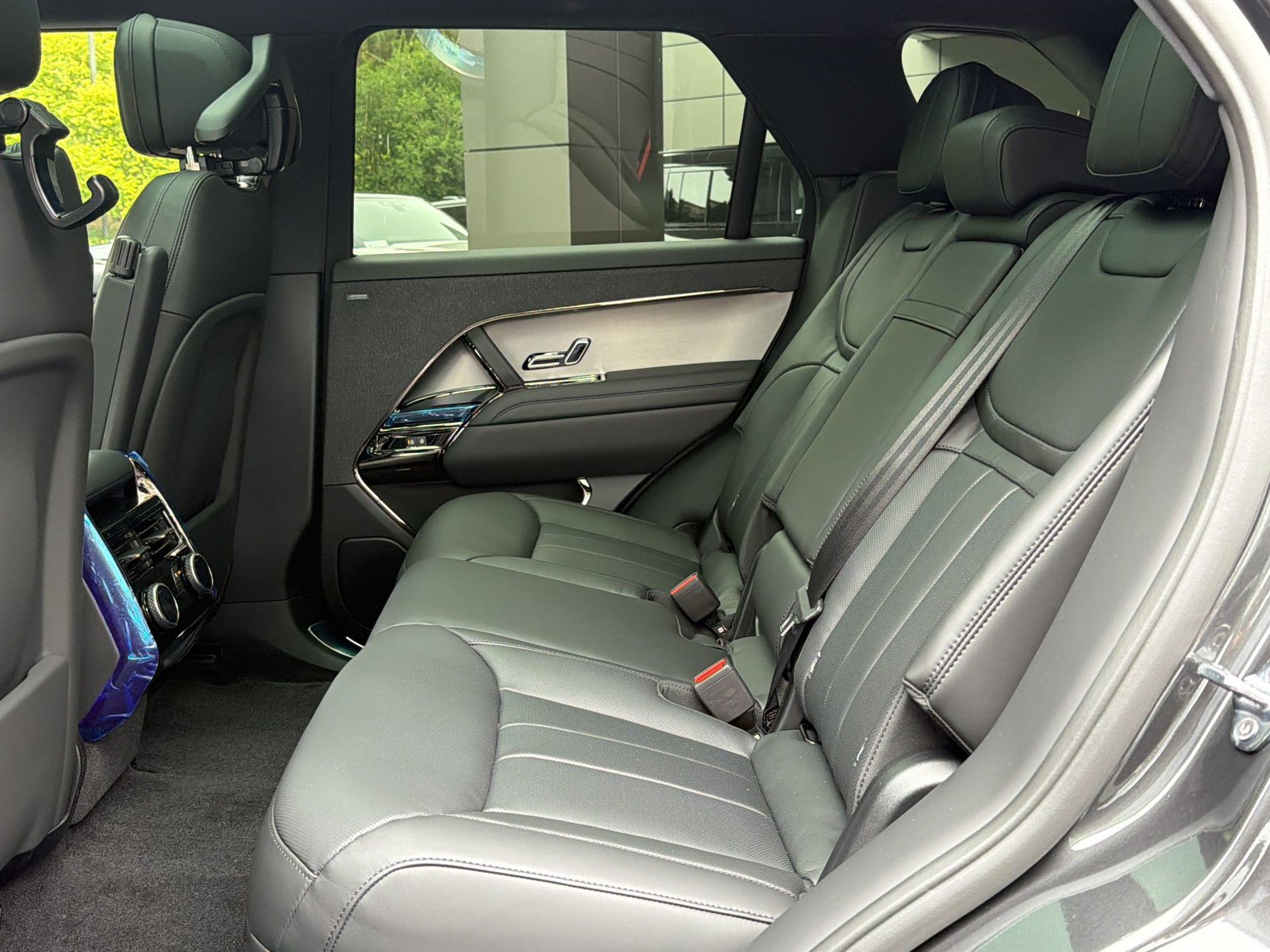 New 2026 Land Rover Range Rover Sport SE AWD/4WD image 22