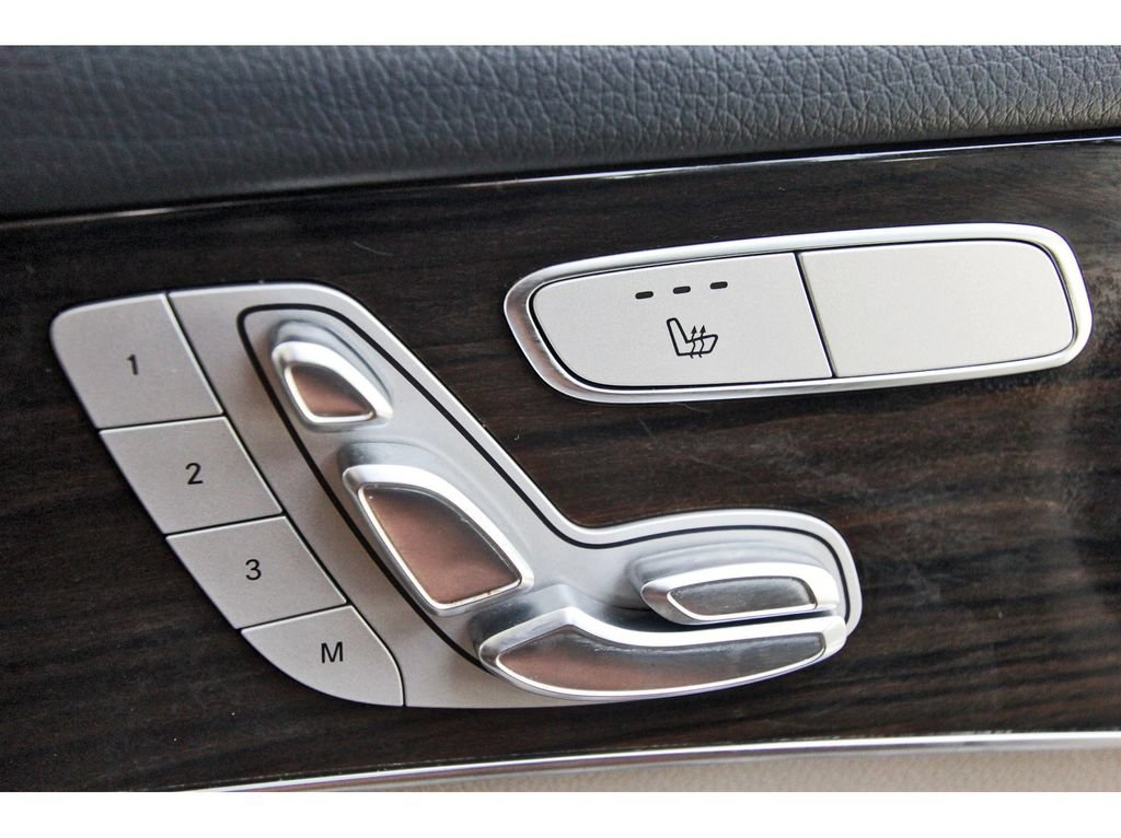 Used 2021 Mercedes-Benz GLC 300 image 23