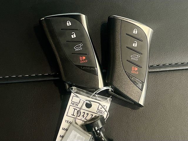 Used 2023 Lexus LX 600 F Sport w/ Accessory Package (Z1) image 33