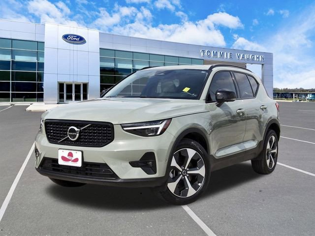 Used 2025 Volvo XC40 B5 Plus w/ Protection Package Premier