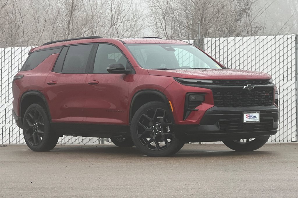 New 2026 Chevrolet Traverse RS image 2